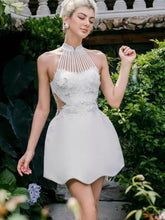 Robe de soirée à taille dénudée, mini-robe en dentelle cintrée à la taille et à col mi-haut